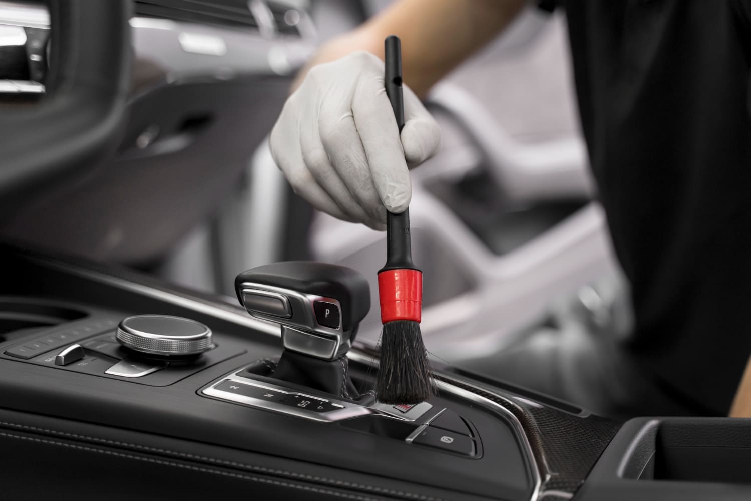 close-up-car-care-process (1)